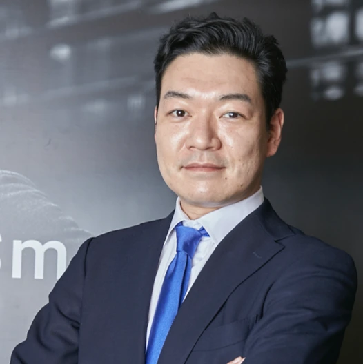 井田　悠介